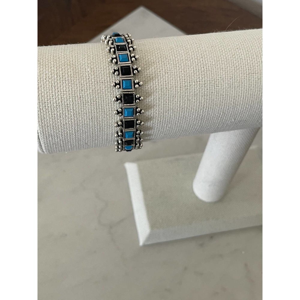 Vintage Black faux turquoise silver tone stretch bracelet - Picture 9 of 9